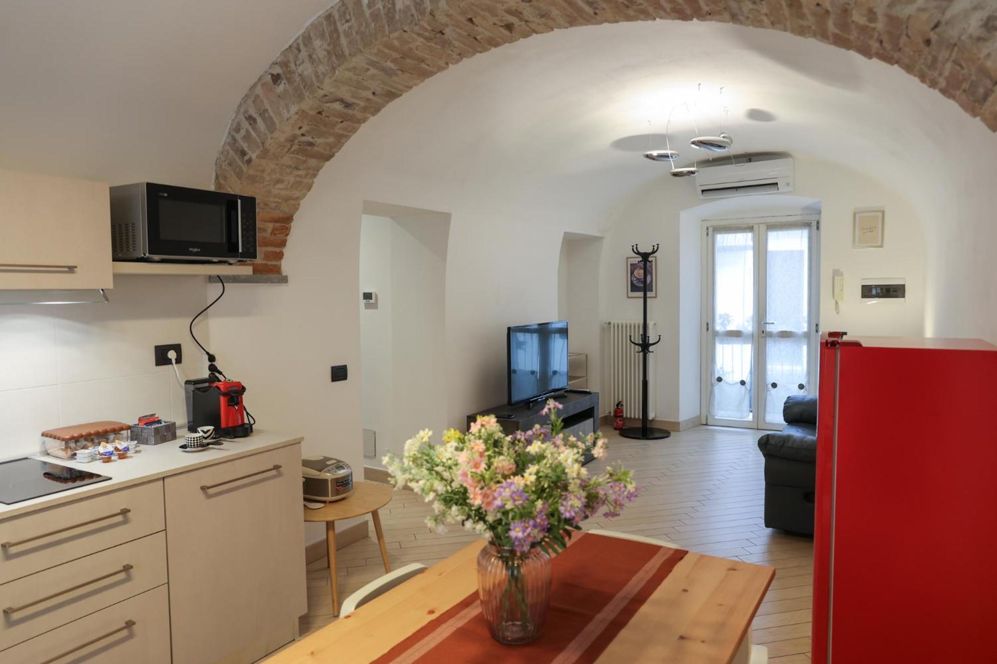 Asti Historic Center - Appartamento Trincotto מראה חיצוני תמונה